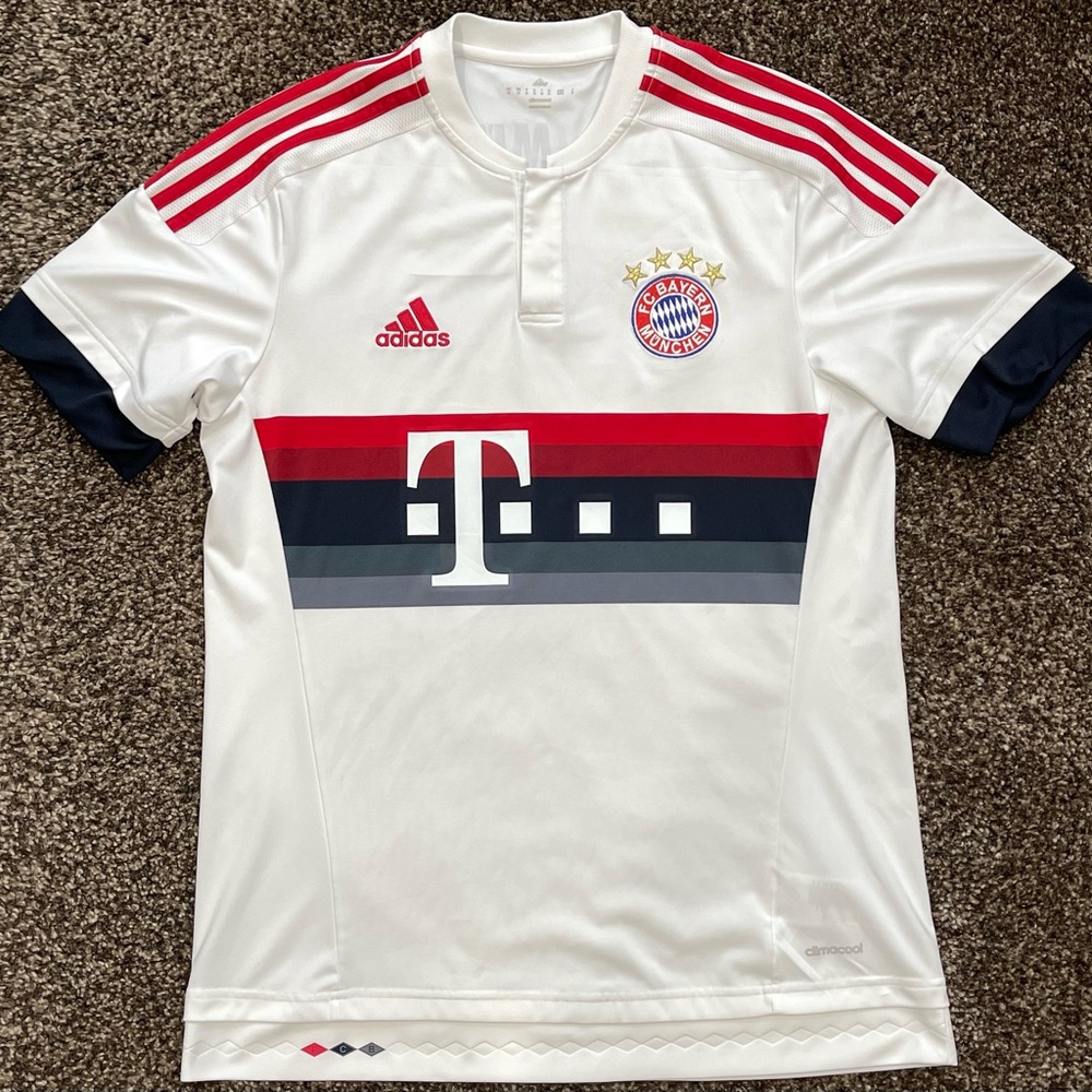 2015-2016 Bayern Munich Away Jersey - Size Medium - 7/10 Condition